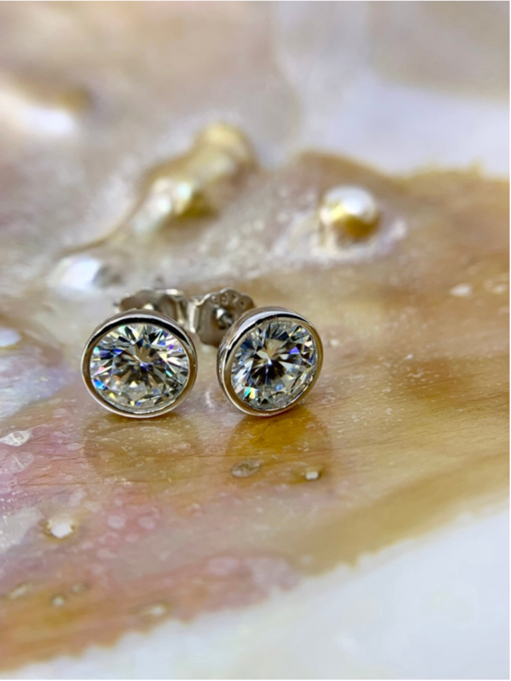 Bezel Moissanite Earrings 2 Carats 925 Silver Stud Earrings GRA Certified